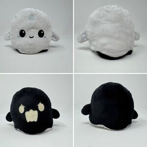 TeeTurtle Reversible Ghost Plushie 4-Inch Black + White Two-Sided Flip Plush Toy